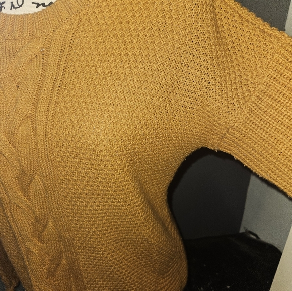 Arizona Jean Co. Womans Gold Knit Sweater Size M - Picture 5 of 12